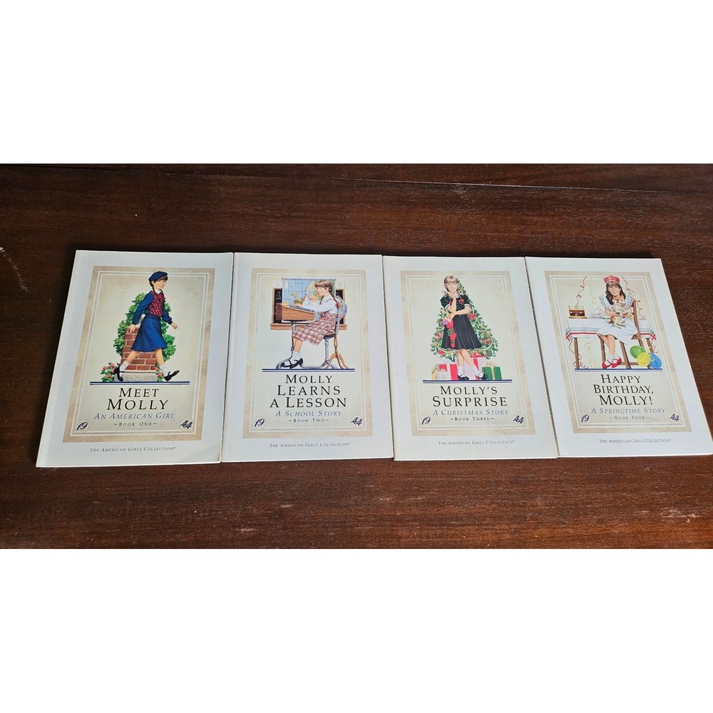 American Girl Molly Book Set 1-4 Kids Multicolor Pleasant Company Paperback